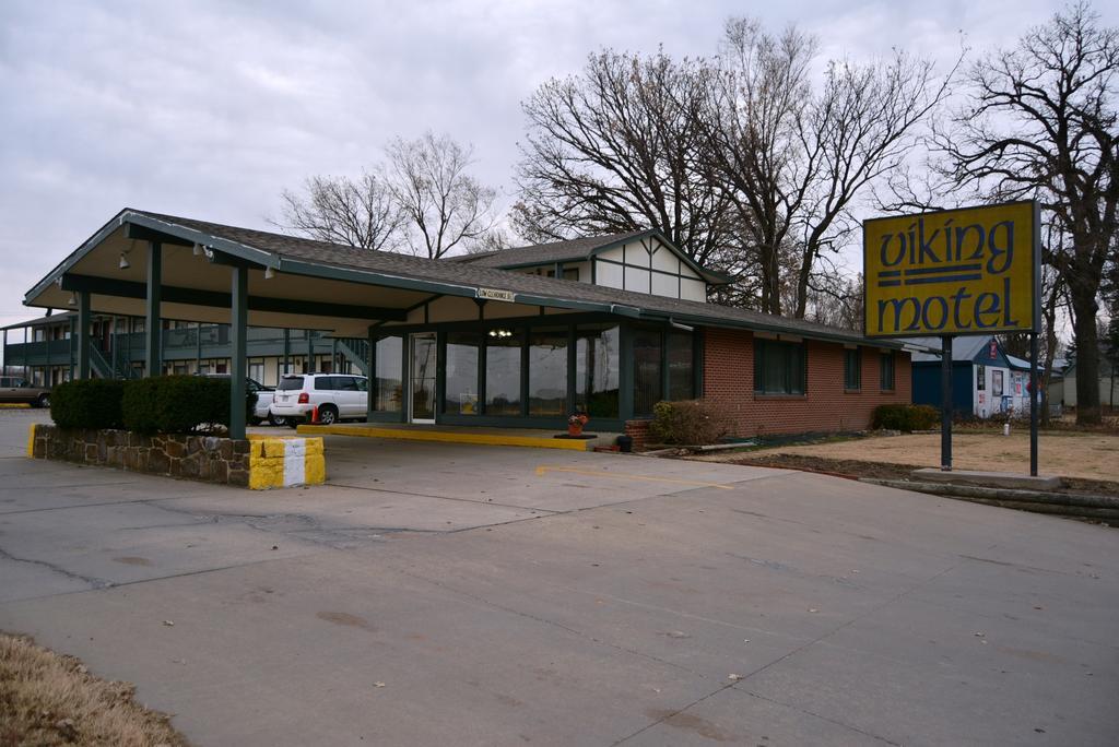 Viking Motel Lindsborg Dış mekan fotoğraf