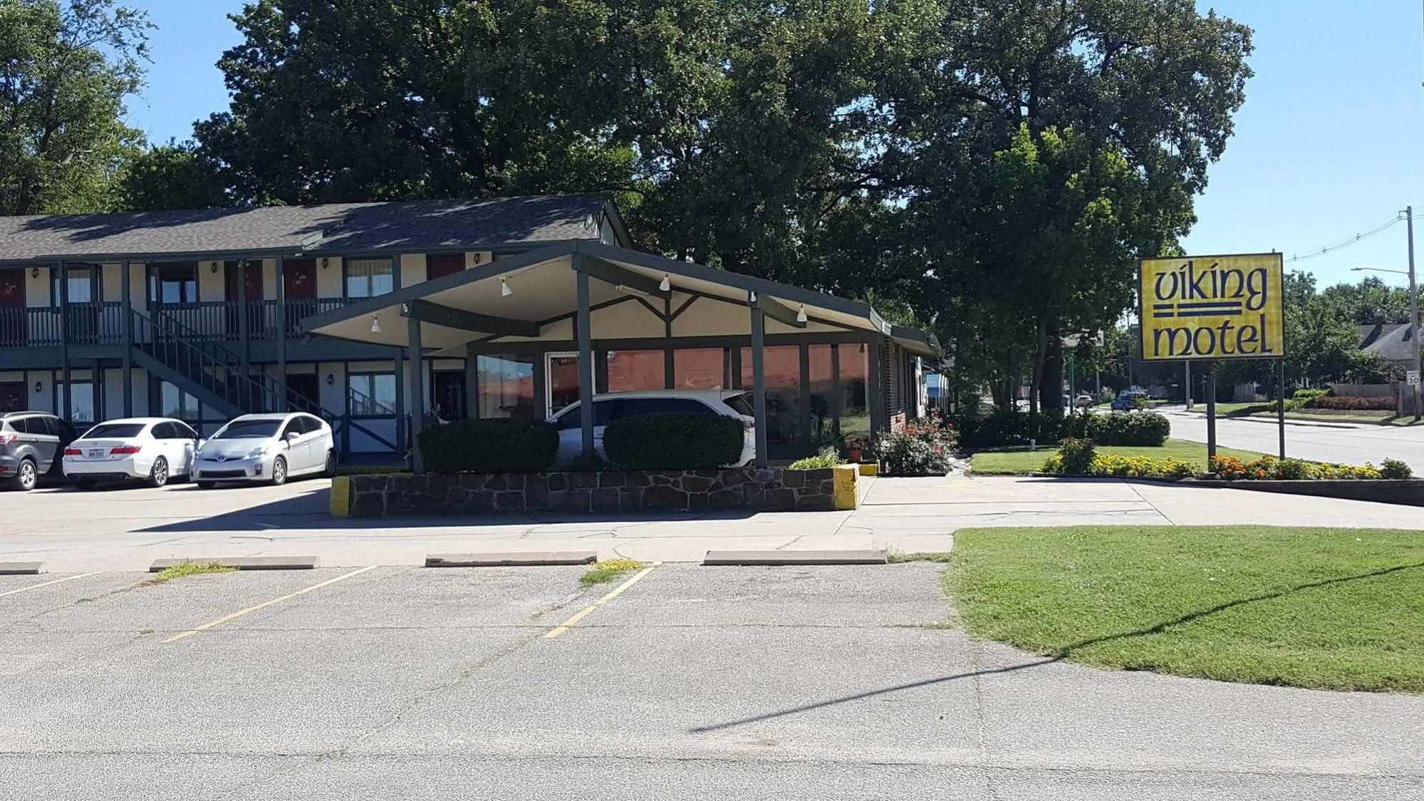 Viking Motel Lindsborg Dış mekan fotoğraf