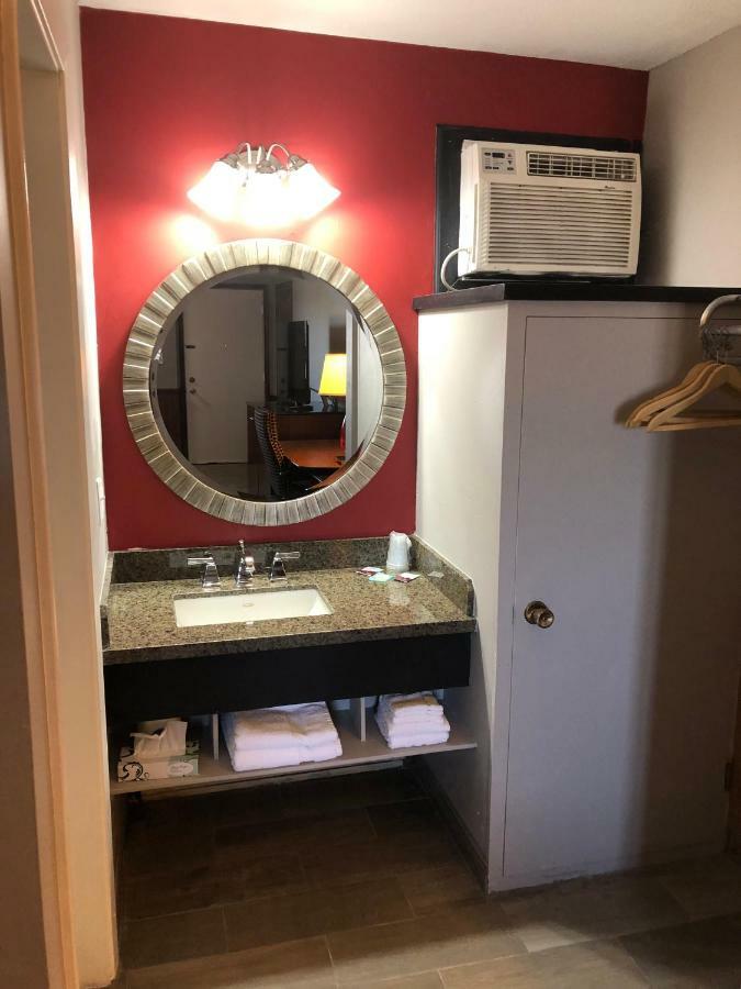 Viking Motel Lindsborg Dış mekan fotoğraf