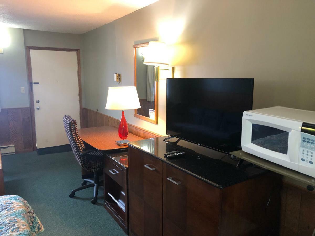 Viking Motel Lindsborg Dış mekan fotoğraf