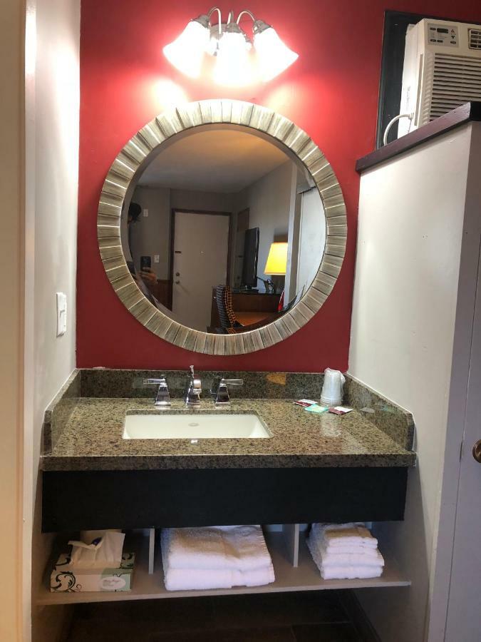Viking Motel Lindsborg Dış mekan fotoğraf